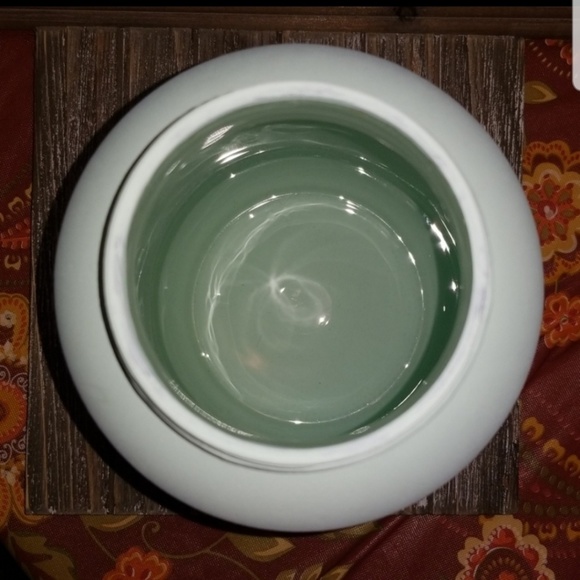 Large Glass Jar with One Snowflake - Picture 2 of 2